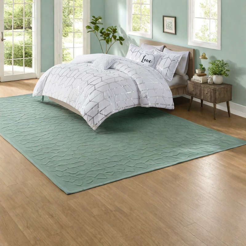 Contemporary Metallic Bedding Set, Polyester Microfiber, Bedroom Style