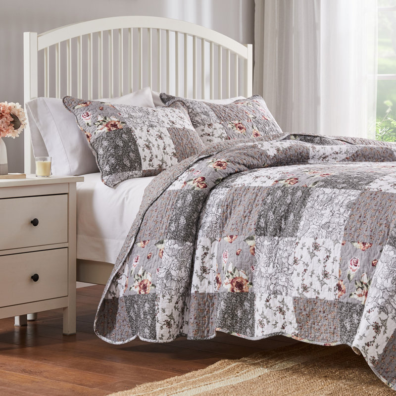 Greenland Home Fashions Giulia Multi 3-Piece Queen Size Quilt Set 90x90 + 20x26 (2), Queen Quilt  + 2 Standard Shams