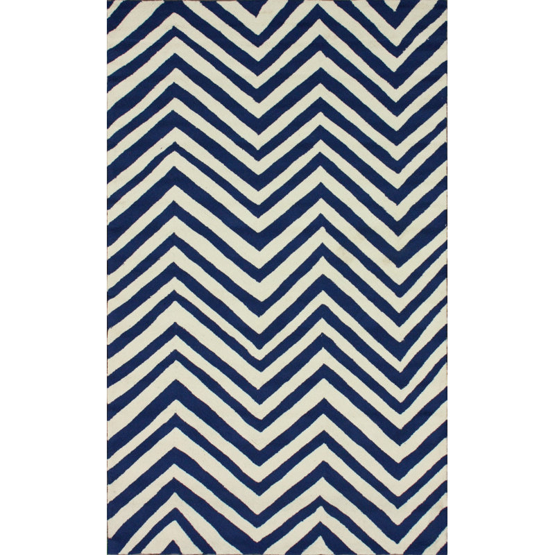 Entwistle Chevron Indoor Rug, 5' x 8'