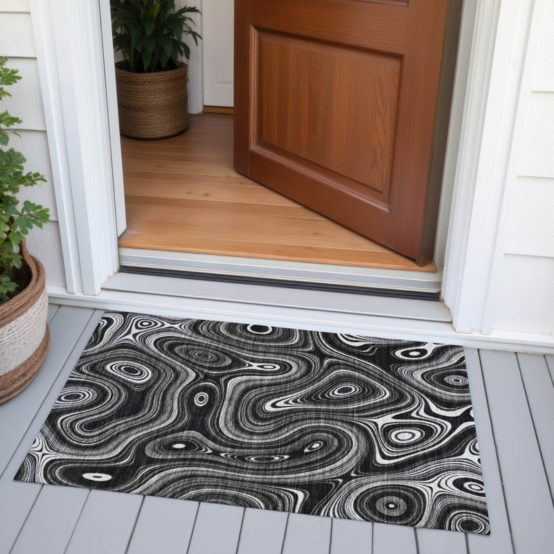 Tapis noir intérieur / extérieur lavable à la machine Xhevrie, Rectangle 1 pi 8 po x 2 pi 6 po