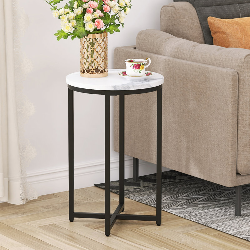 Table d'appoint ronde noire en faux marbre, stable avec base en forme de X, espace pour tout espace, salon et chambre à coucher, plateau de table moderne facile à nettoyer et à assembler - noir, rond, de construction