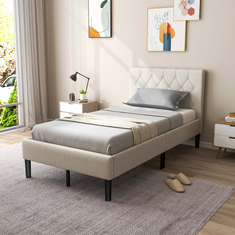 Lynnie Upholstered Platform Bed