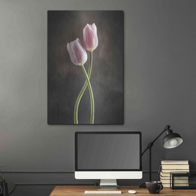 «Spring Tulips V» par Debra Van Swearingen