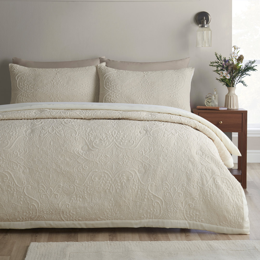 Amelia Jacquard 220x230cm Bedspread