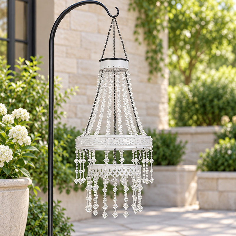 Lustre solaire suspendu en cristal, 81 cm (32 po), éclairage extérieur pour patio avec pampilles perlées, lumière chaude, chaîne et crochet inclus.