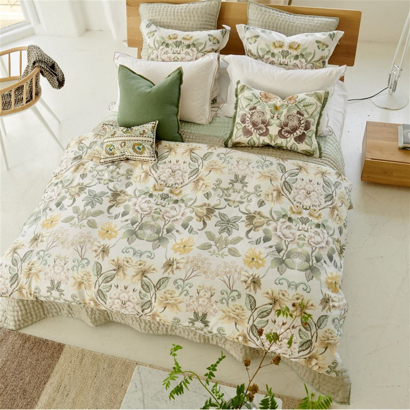 Eleonora Cameo Duvet Cover, Queen Duvet Cover
