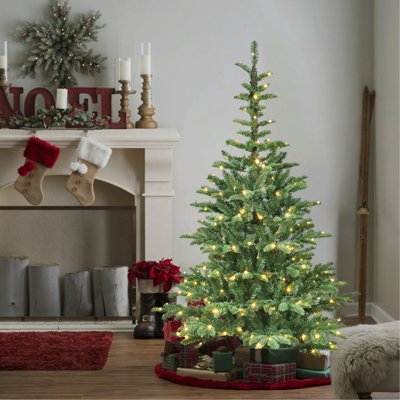 Arbre de Noël illuminé 8 pi avec 500 lumières DEL blanc chaud, 1307 pointes PE + PVC, aspect réaliste en couches, base en bois unique - arbre de Noël artificiel complet pour la décoration intérieure