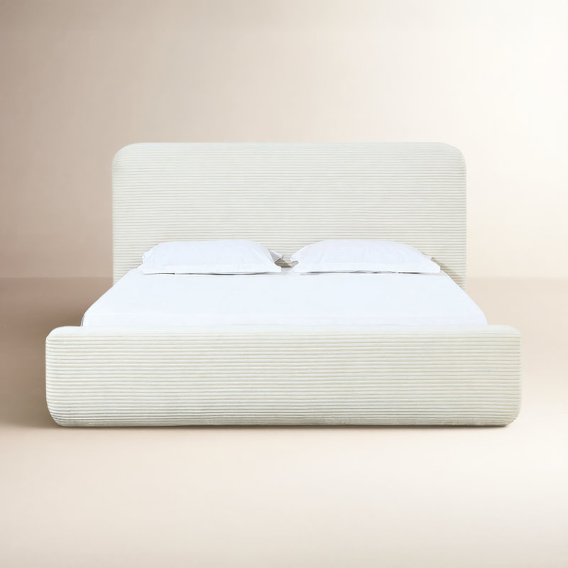 Melbourne Upholstered Platform Bed In Frosty, King