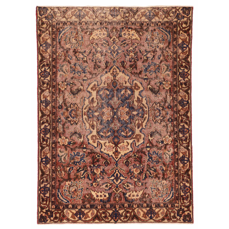 Tapis rouge Anadol Vintage 4 pi 5 po x 6 pi 3 po