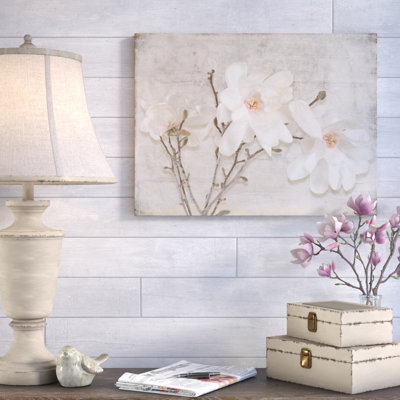 «Spring Magnolia» par LightBoxJournal, impression sur toile