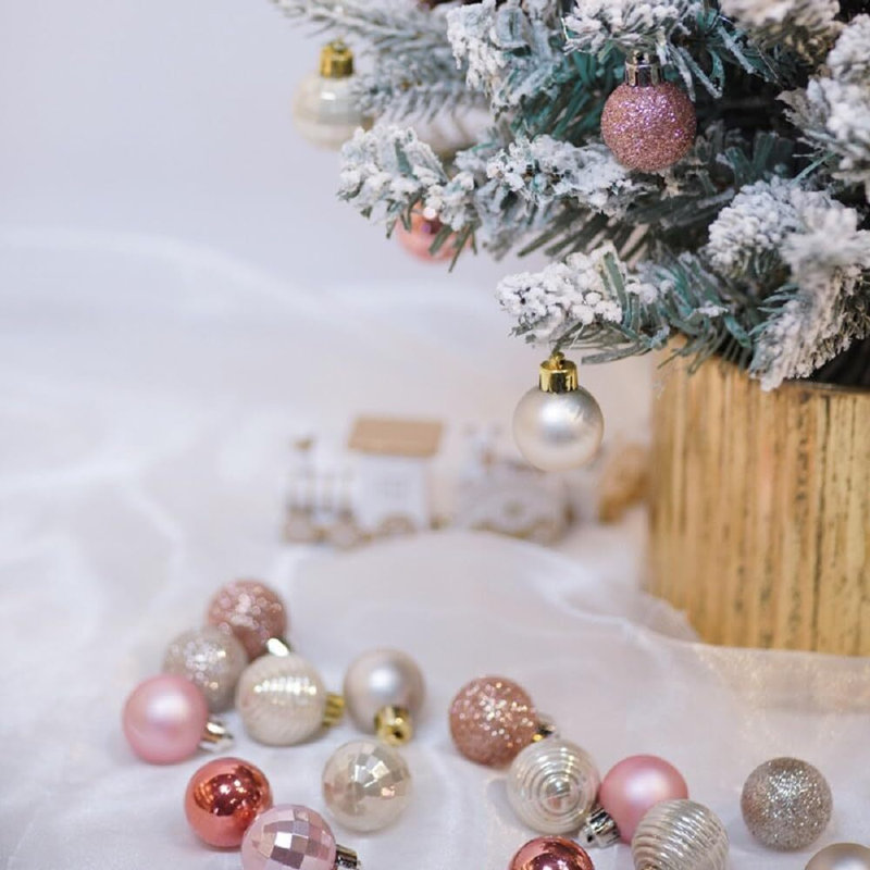 Ensemble de 35 décorations de Noël incassables couleur champagne rosé, boules de 4 cm et 6 cm avec étoile pour le sapin, pour décorer votre sapin pendant les fêtes.