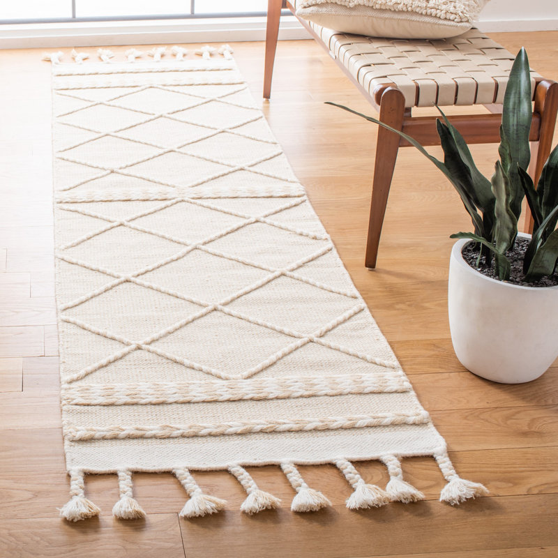 Casablanca Hand Loomed Wool/Cotton Geometric Rug in Ivory, Runner 2'3" x 8'