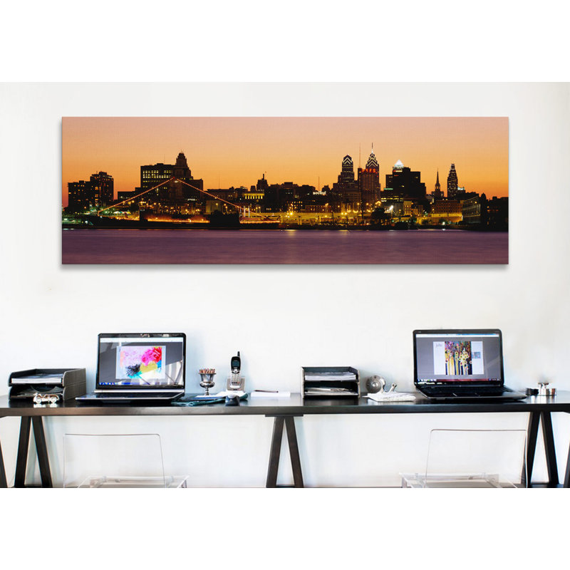 «Buildings at the Waterfront, Philadelphia, Pennsylvania», reproduction de photo sur toile, H 24 po x l 72 po x P 1,5 po
