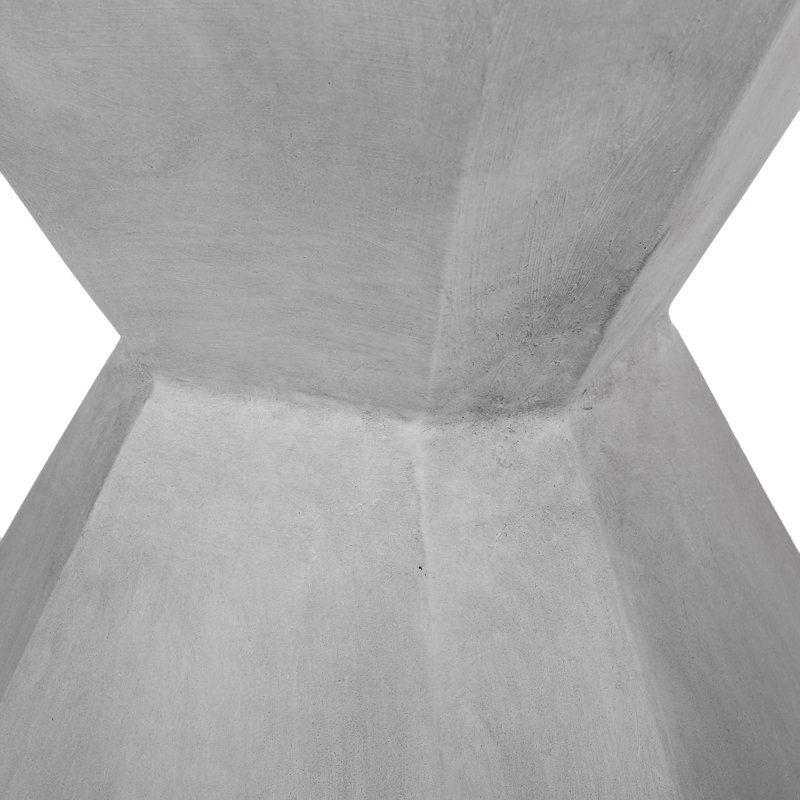 Table d'appoint d'extérieur en béton léger