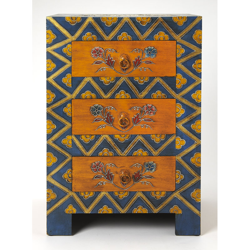 Artifacts Accent Chest