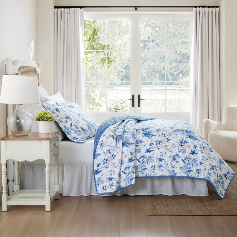 Blue Cotton Twin Reversible Quilt Set with Sham