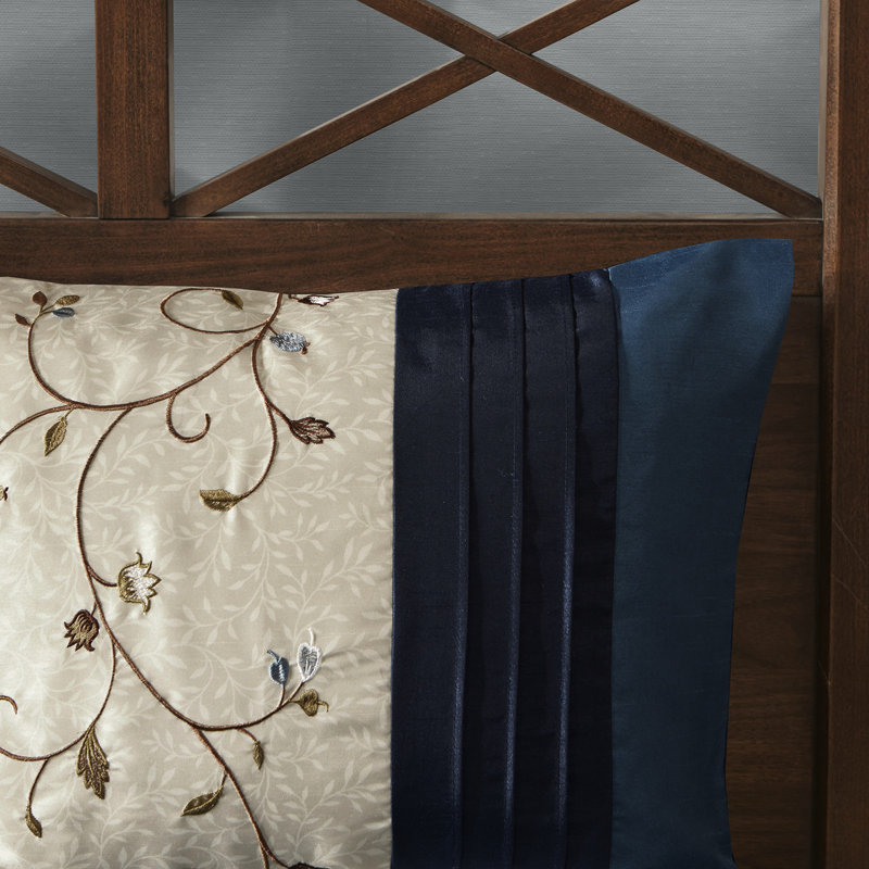 Édredon bleu marine pour lit très grand - 100% brodé, rembourrage, 1 édredon, 2 taies décoratives, jupe, 3 coussins décoratifs, lavage à la machine, fer à vapeur, froissé - 7 pièces, broderie, literie lavable