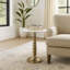 Table d'appoint Altrincham ronde en métal marbré blanc avec base sculptée Boho Glam Table d'appoint pour le salon, la chambre à coucher ou le bureau. Or 22 po.