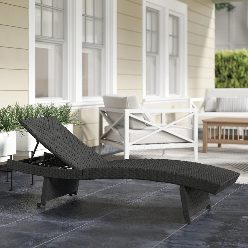 Outdoor Lounge Chair