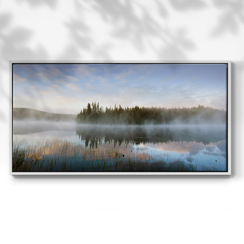 «East Inlet Early Morning», toile tendue avec cadre, prête à accrocher, H 17 po x l 33 po, Blanc