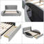 Grand lit plateforme tapissier en velours avec tête de lit et tiroirs de rangement Elegant-944119488