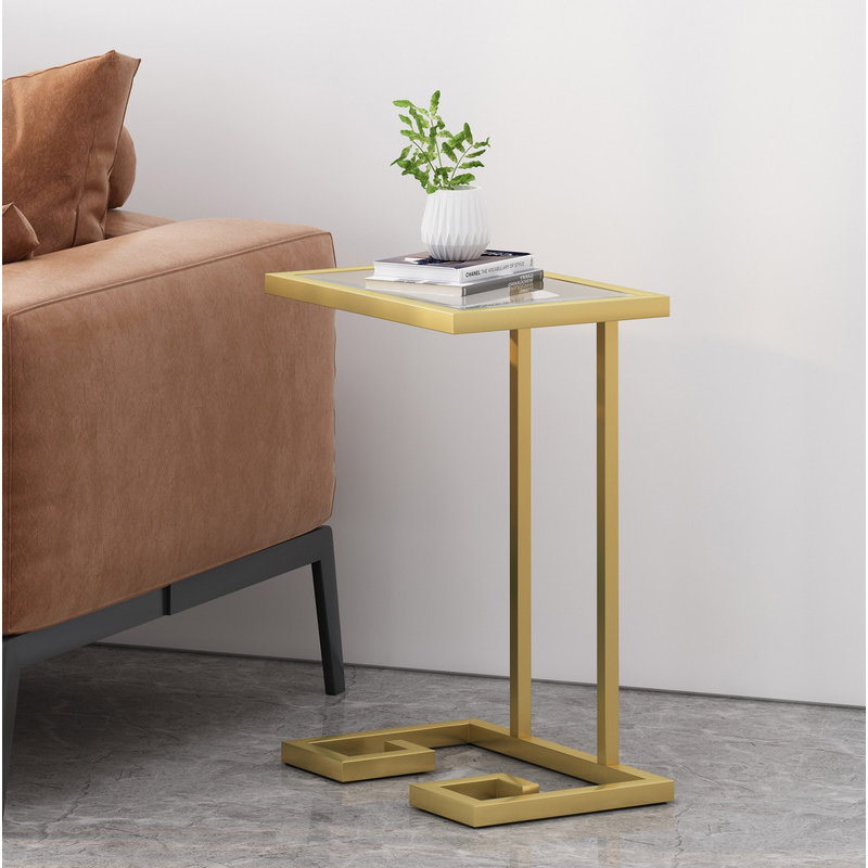 Table de bout, or