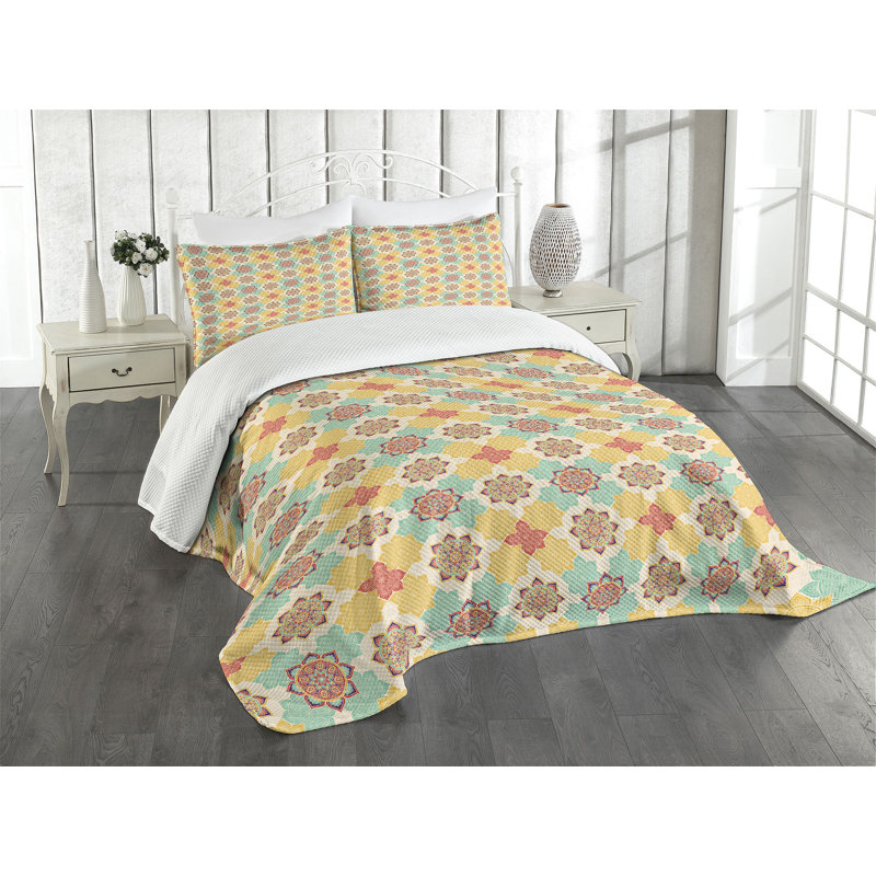 Ambensonne Moroccan Bedspread Boho Multicolor Multicolor, King Coverlet/Bedspread + 2 Pillow Shams