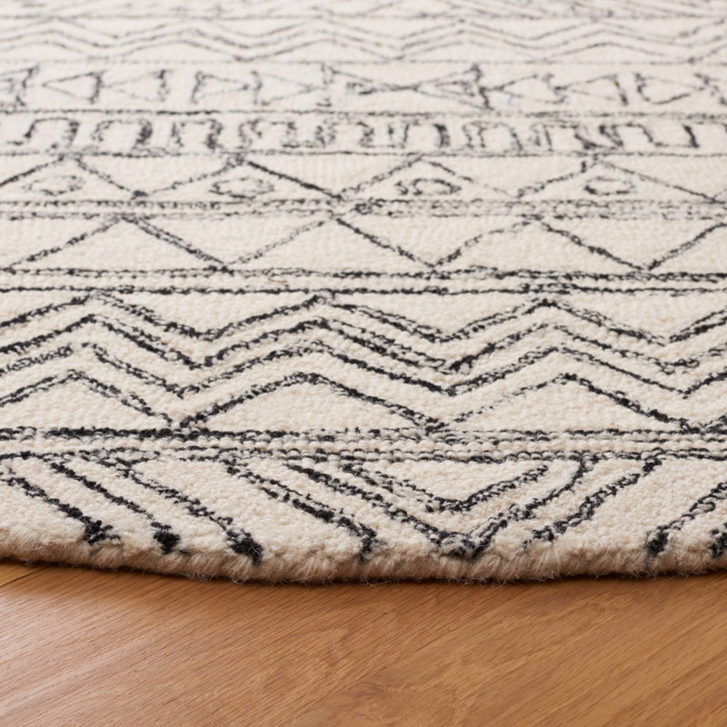 Wenzel Hand Tufted Wool Southwestern Rug, Round 7'