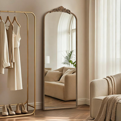 Miroir doré pleine longueur: miroir de plancher antique baroque de 56 po x 21 po - Miroirs longs rétro ornés traditionnels pour mur / vestiaire / chambre / vestibule / couloir - Décoration intérieure pour le salon