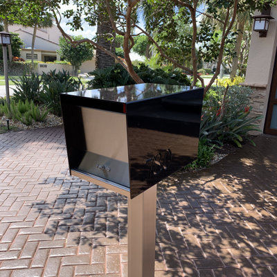 UpTown Mailbox