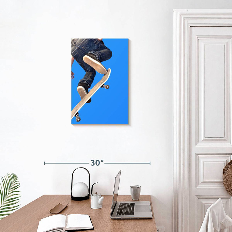 Senne Skateboard Stunt, H 24 po x l 16 po