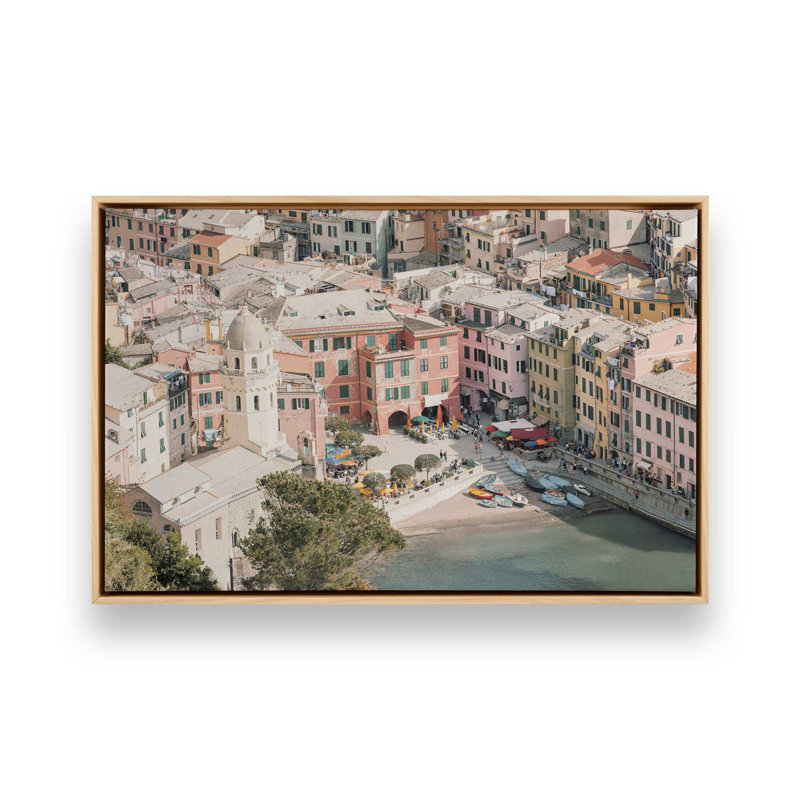 Impression sur toile Riviera Radiance, H 32,75 po x l 48,75 po x P 1,75 po, Érable américain encadré