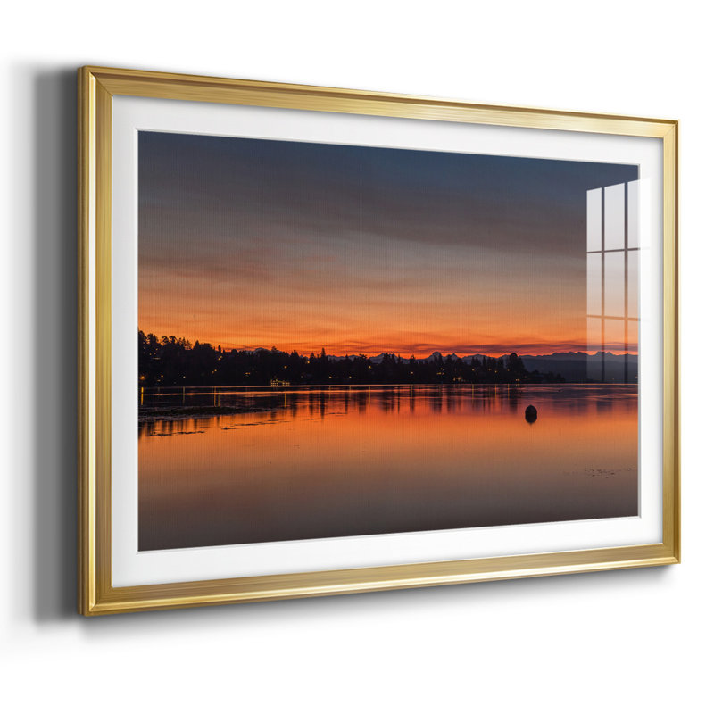 «Blaze of Glory», impression encadrée avec biseau mat et verre, Or, H 30 po x l 44 po x P 1,5 po