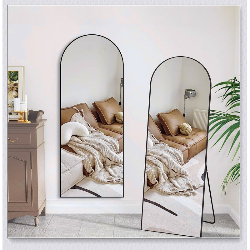Miroir pleine grandeur en métal noir de 63 po x 20 po