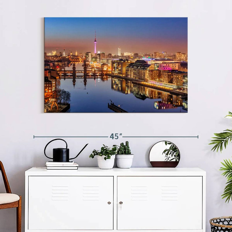 Sireci Mediaspree In Berlin, 26'' H x 39'' W
