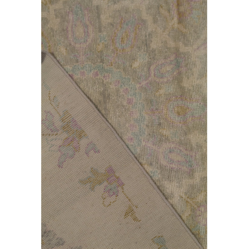 Floral Area Rug in Ivory