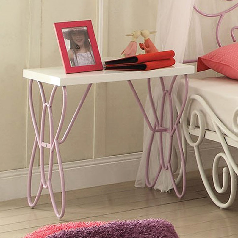 Table de chevet mauve et blanche avec composants en métal pour la structure de stabilité de la chambre à coucher