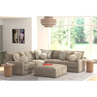 Zanna 3pc Sectional With Cocktail Ottoman