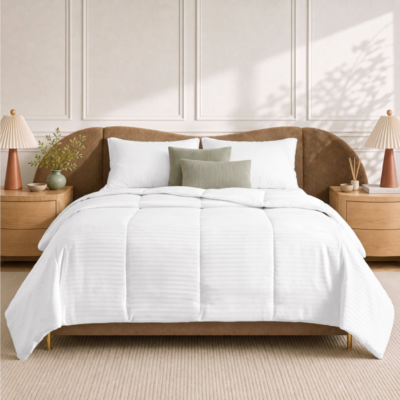 Bedsure Queen Striped Jacquard Quilted Duvet Insert – Down Alternative, All-Season Comforter, Queen Comforter, White 