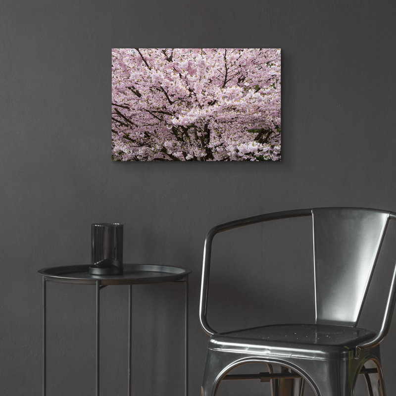 «Stanley Park Cherry Tree Blossoms» par Richard Wong, art mural en verre acrylique, H 24 po x l 36 po x P 0,2 po
