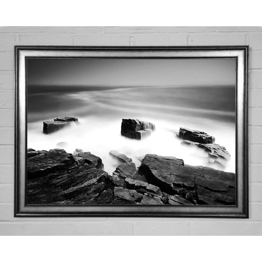 Gerahmtes Poster Surreal Ocean Rocks B N W