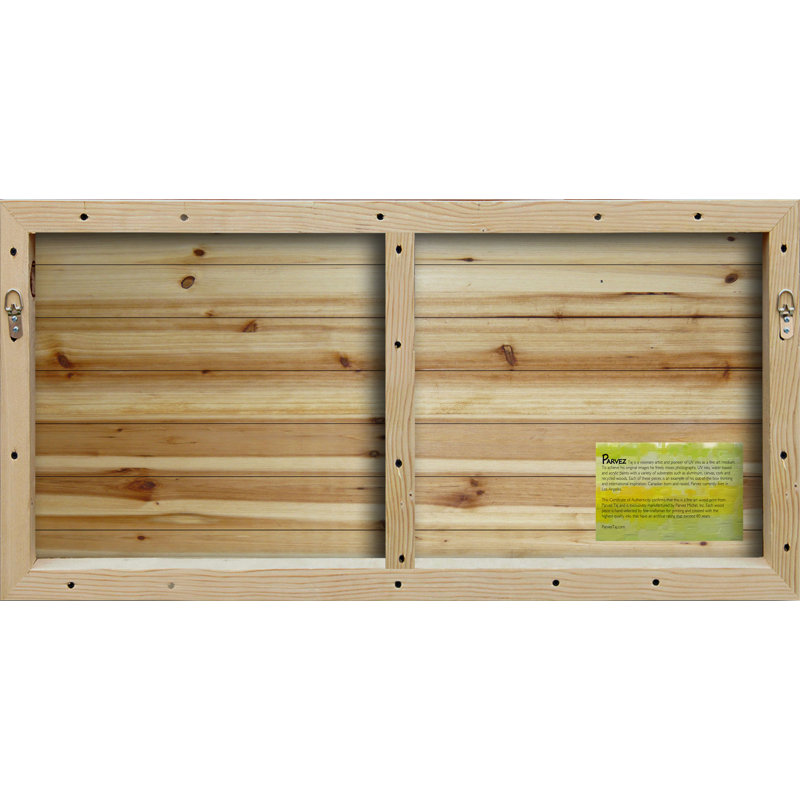 « trouble beach », reproduction d’art sur bois blanc, H 20 po x l 40 po x P 1,5 po