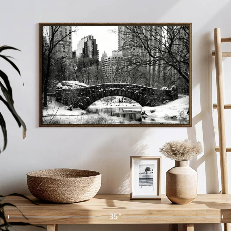 Central Park BW, 25 po x 17 po, Cadre flottant noyer