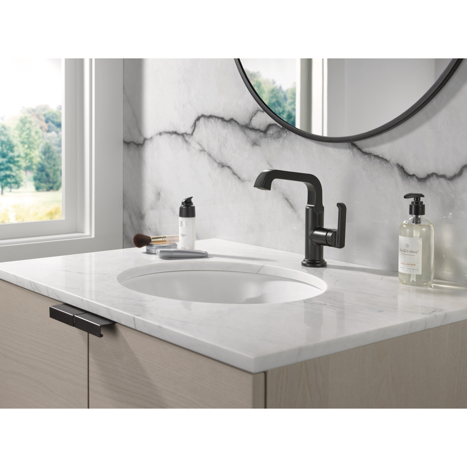 Tetra Single-Hole Bathroom Faucet with Drain, Matte Black