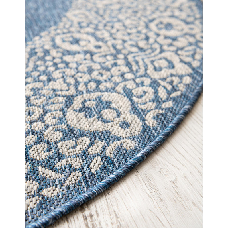 Tapis intérieur / extérieur bleu Lamere, Ovale 5 pi 3 po x 8 pi