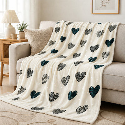 Cozy Flannel Fleece Throw Blanket -Heart Pattern, Contrast Color Matching, Soft, Lightweight, Breathable, All‑Season, Skin‑Friendly, Machine Washable, Decorative, for Sofa, Couch, Bedroom and Living Room