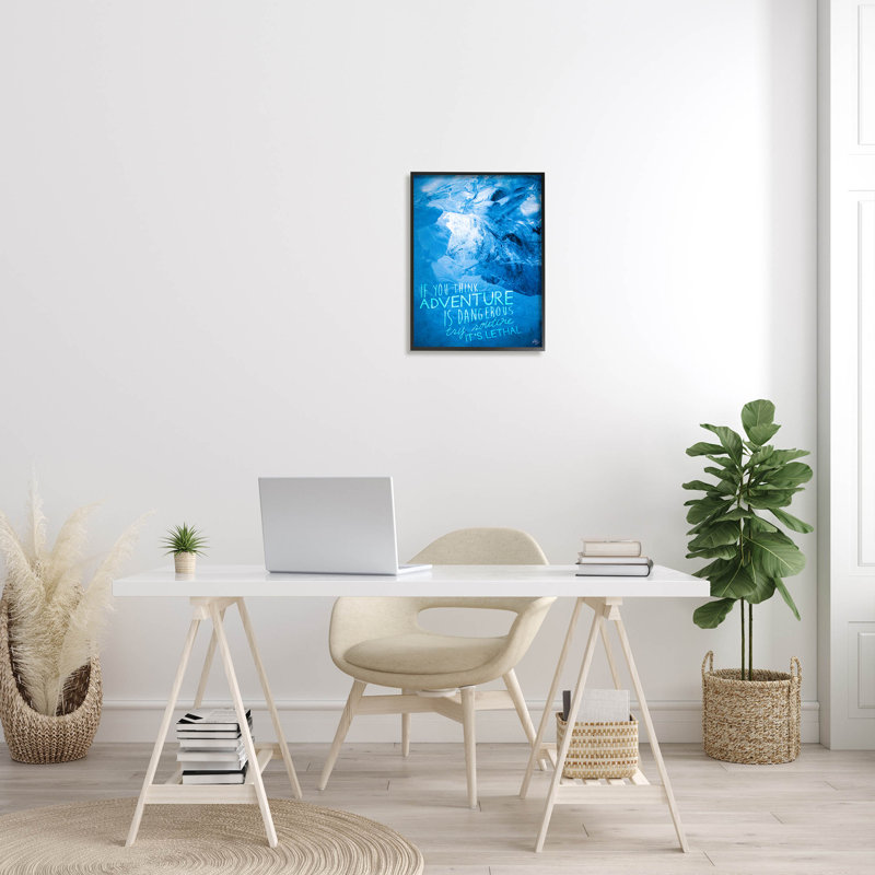 «La routine est mortelle», estampe numérique par K. Kaufman, H 20 po x l 16 po x P 1,5 po, Giclée encadrée noir minuit