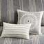 3 pièces d'édredon en coton double / grand gris. 100% avec rayures brodées colorées. Imprimé gris sur l'envers. Et 2 taies décoratives assorties. Lavable à la machine. . Aucune substance nocive grise double / grand. Motif vertical.-118742682-118742681