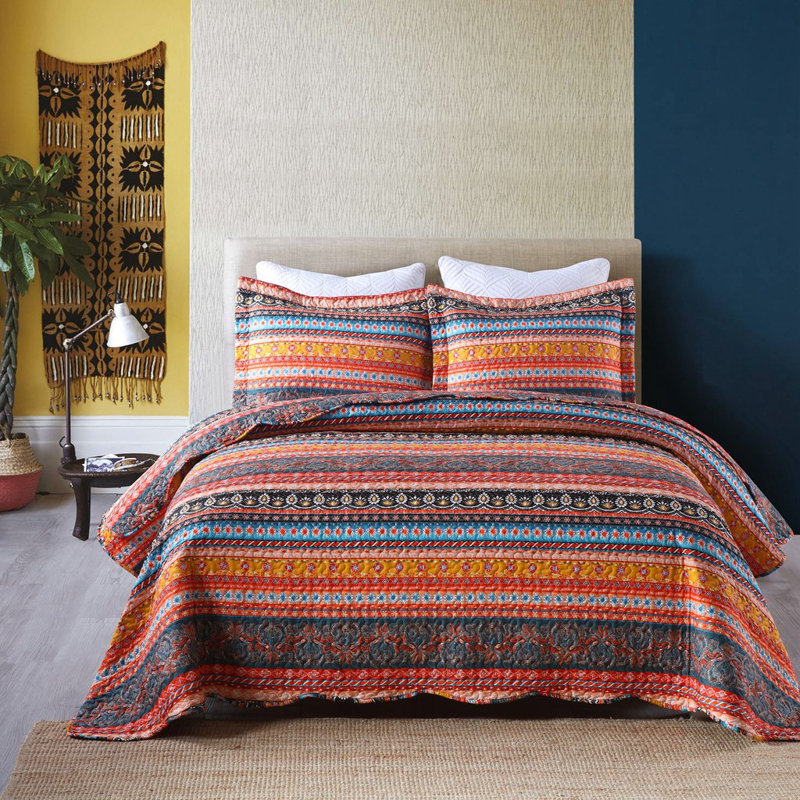 King Size Multicolor Polyester Bohemian Quilt Bedspread Set