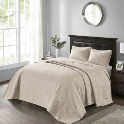 Khaki Queen Reversible Bedspread - Quilting For Elegance Pre-washed Cotton Filling A Good Night's Sleep Includes And Two Shams Decorates Bedroom Elegantly Comfortably Soft Peaceful